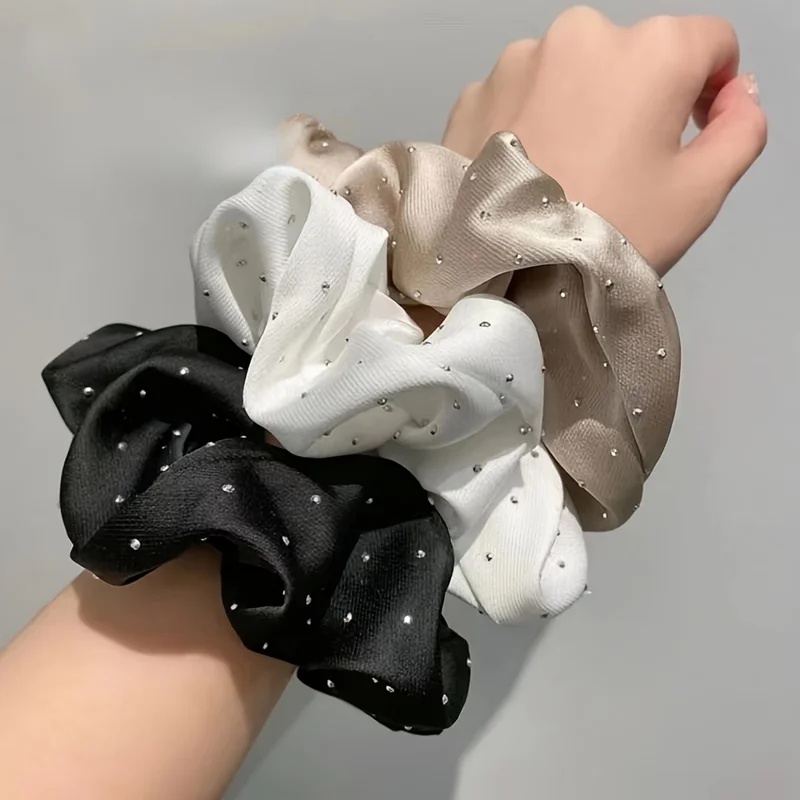 Travel Accessories Comfort - 1/3 stuks satijnen scrunchies met strass-decoratie